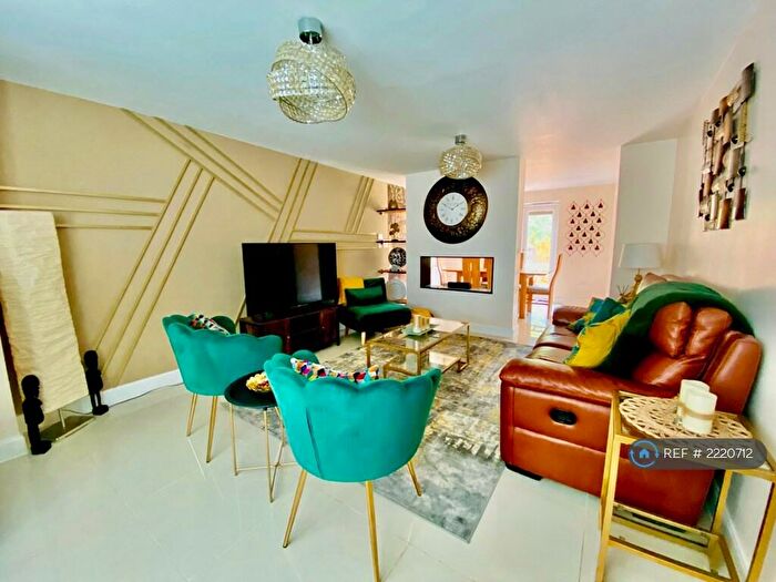 4 Bedroom Detached House To Rent In Maritime Way, Brooklands, Milton Keynes, MK10