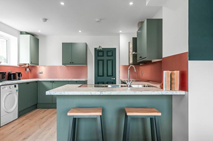 5 Bedroom Semi-Detached House To Rent In Cunningham Road, Norwich, NR5