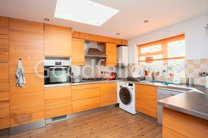 4 Bedroom Property To Rent In Wilkins Close, Mitcham, CR4