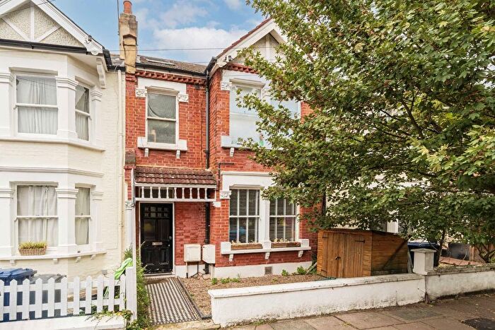 2 Bedroom Flat For Sale In St. Albans Avenue, Chiswick, W4