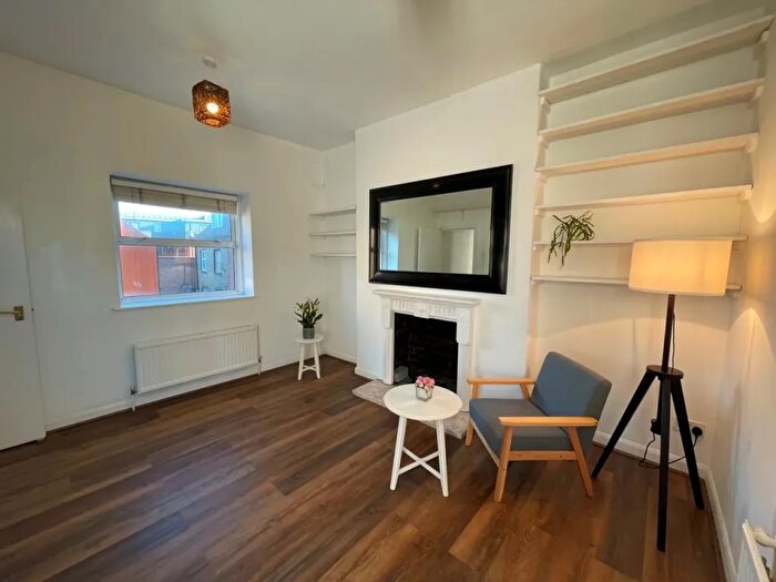 1 Bedroom Flat To Rent In Derbyshire Street, London, E2