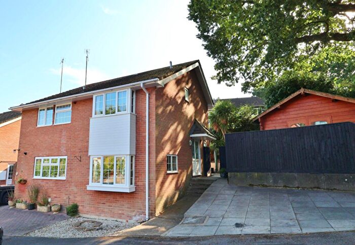 4 Bedroom Detached House For Sale In Amberslade Walk, Dibden Purlieu, SO45