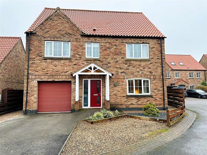5 Bedroom Detached House For Sale In Whispering Meadows, Sykehouse, Goole, DN14