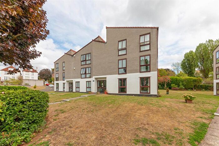 3 Bedroom Flat For Sale In Southfield Road | Westbury-on-Trym, BS9