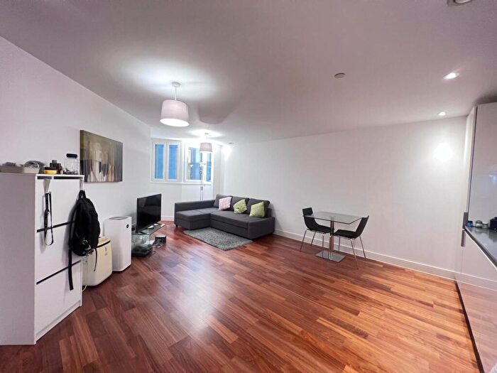 1 Bedroom Flat For Sale In Metropolitan House, Edgbaston, B16