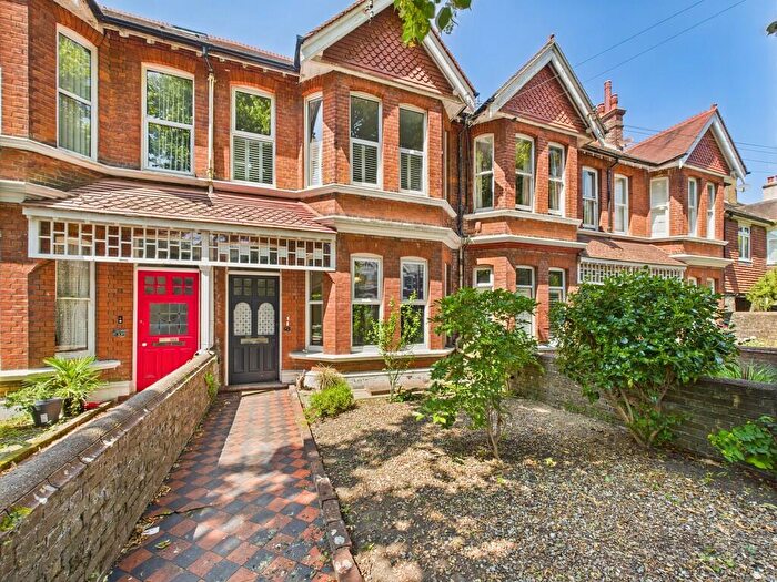 2 Bedroom Flat To Rent In Heene Road, Worthing, BN11