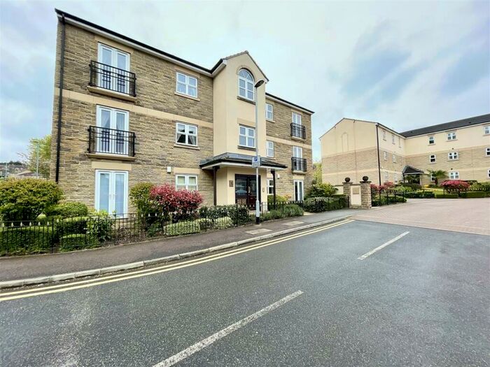 2 Bedroom Apartment To Rent In Mill Beck Close, Farsley, Pudsey, LS28