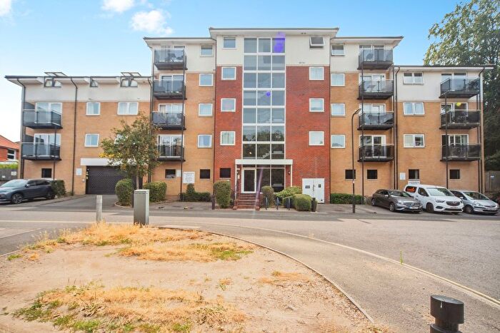 2 Bedroom Flat For Sale In Seacole Gardens, Southampton, Hampshire, SO16