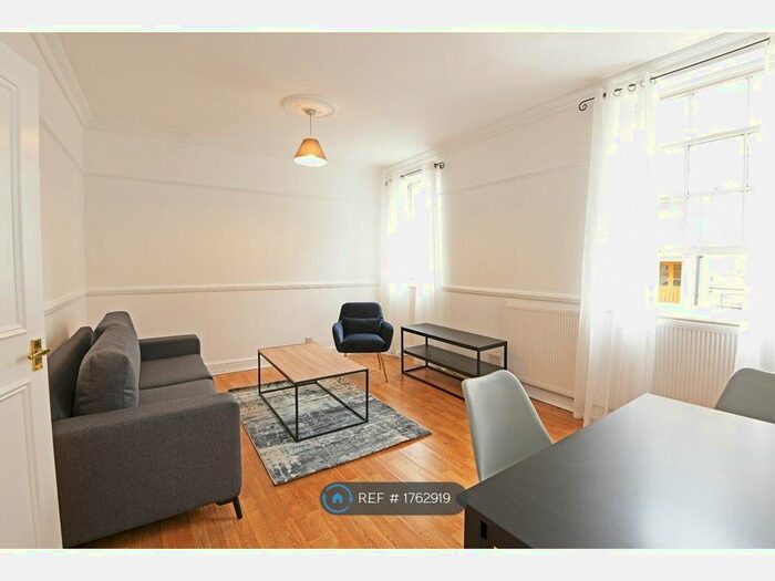2 Bedroom Flat To Rent In Clapham Road, London, SW9