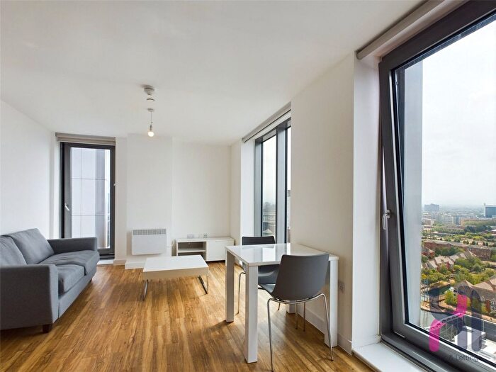 2 Bedroom Flat To Rent In Media City, Michigan Point Tower B, Michigan Avenue, Salford, M50