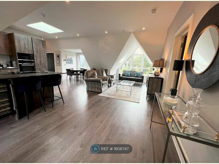 2 Bedroom Flat To Rent In Charnwood House, Chislehurst, BR7