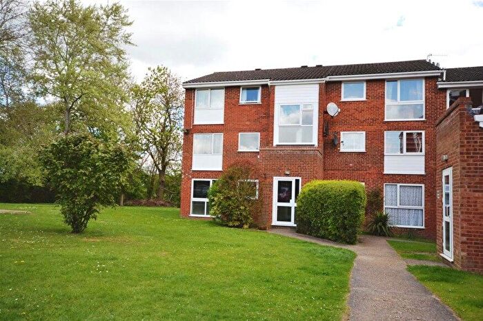 2 Bedroom Flat To Rent In Nightingale Walk, Hemel Hempstead, HP2