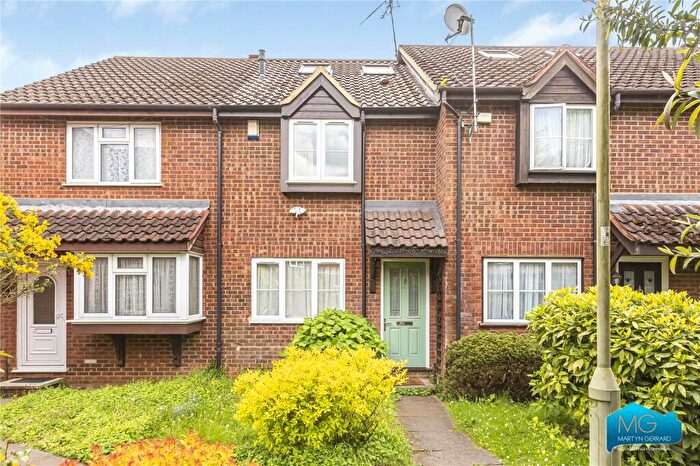 3 Bedroom Terraced House To Rent In Boleyn Way, Barnet, Hertfordshire, EN5