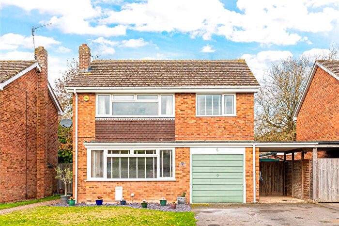 4 Bedroom Detached House For Sale In Gwyns Piece, Lambourn, Hungerford, Berkshire, RG17