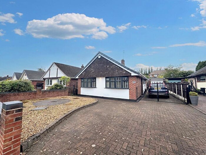 2 Bedroom Detached Bungalow For Sale In Bodmin Road, Tyldesley, M29