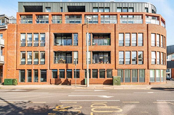2 Bedroom Flat To Rent In Coombe Road, Kingston Upon Thames, Surrey, KT2