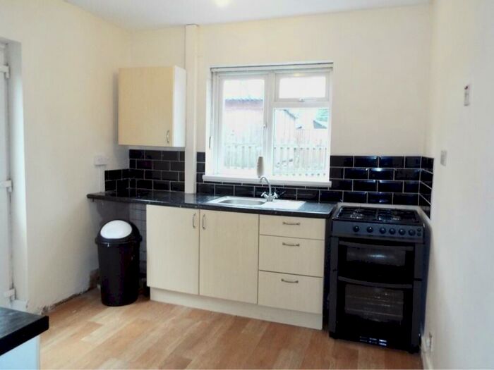 3 Bedroom House To Rent In Fernwood Crescent, Wollaton, NG8