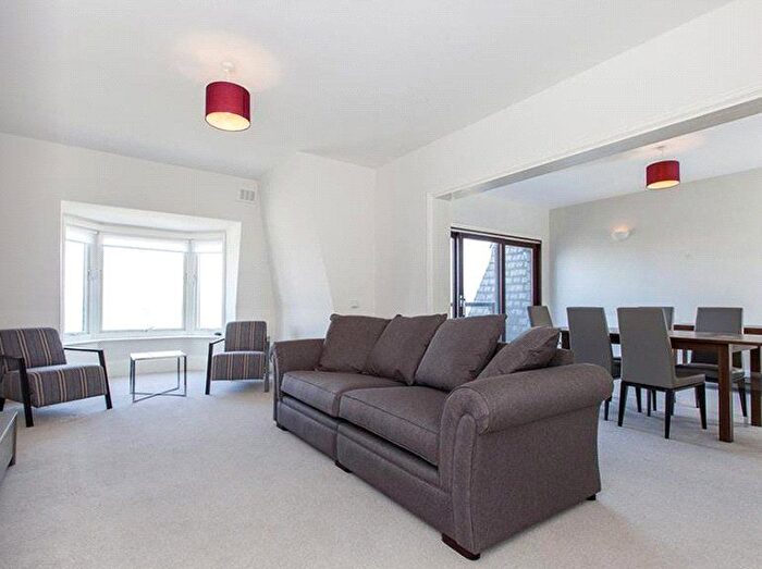 4 Bedroom Flat To Rent In Park Road, London, NW8