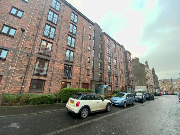 2 Bedroom Flat To Rent In Hermand Street, Slateford, Edinburgh, EH11