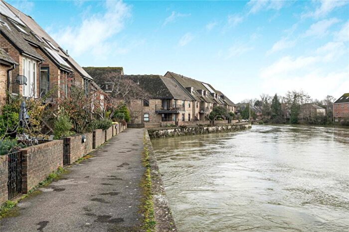 2 Bedroom Apartment For Sale In Shirelake Close, Central Oxford, OX1