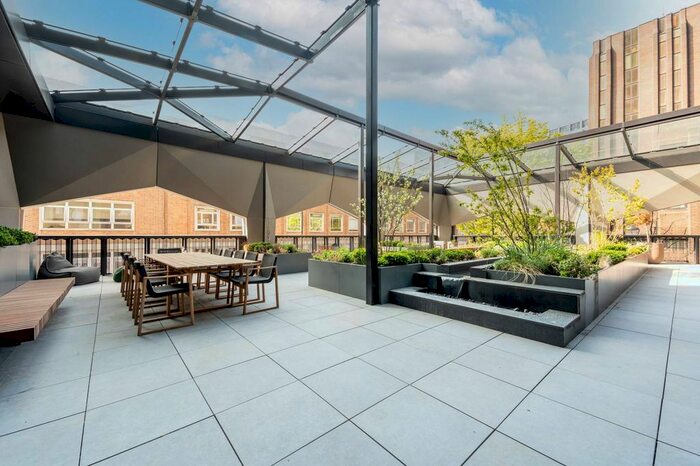 3 Bedroom Flat To Rent In Ten Degrees, Croydon, CR0