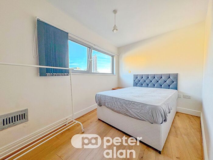 2 Bedroom Flat To Rent In Bute Terrace, Cardiff City Centre, Cardiff, CF10