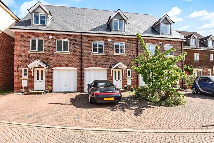 3 Bedroom Town House To Rent In Virginia Water, Surrey, GU25