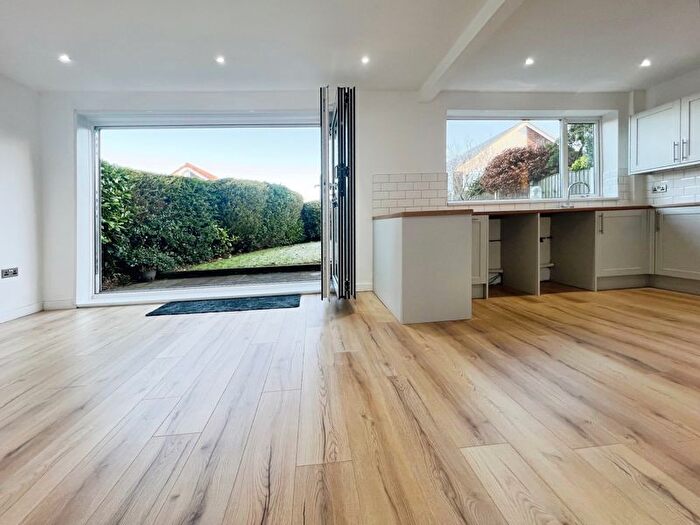 3 Bedroom Bungalow For Sale In Hough Fold Way, Harwood, Bolton, BL2