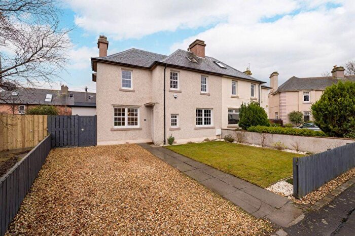 4 Bedroom Semi-detached Villa For Sale In Northfield Circus, Edinburgh, EH8