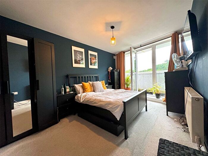 2 Bedroom Flat To Rent In Lion Green Road, Coulsdon, CR5