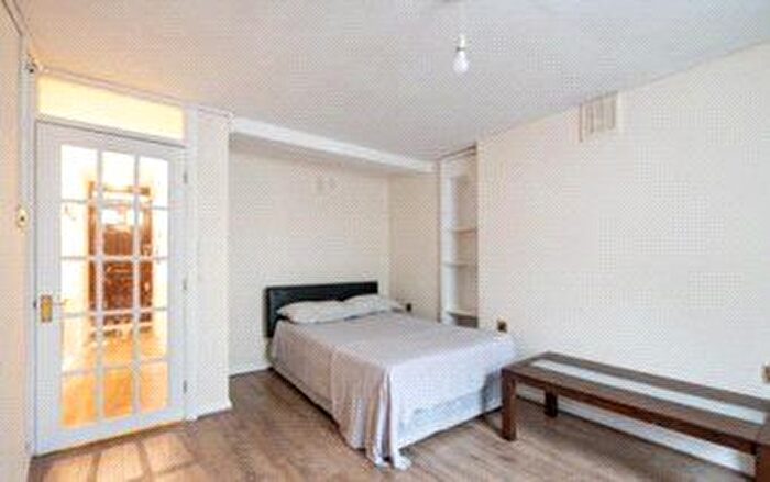 Studio To Rent In Gatliff Close, Ebury Bridge Road, London, SW1W
