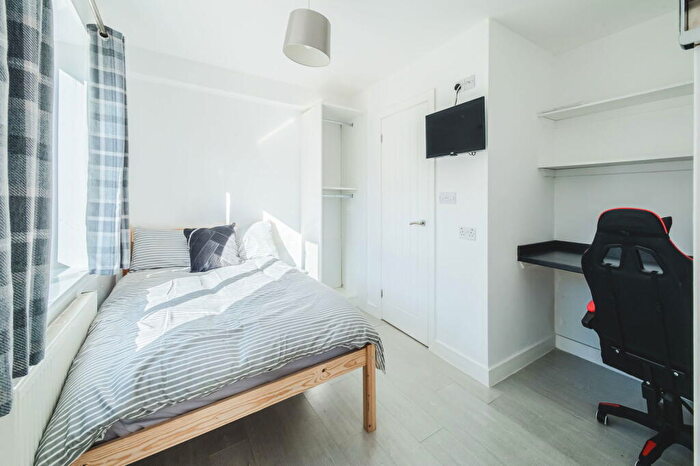 1 Bedroom House Of Multiple Occupation To Rent In Lawrence Road, Cirencester, Gloucestershire, GL7