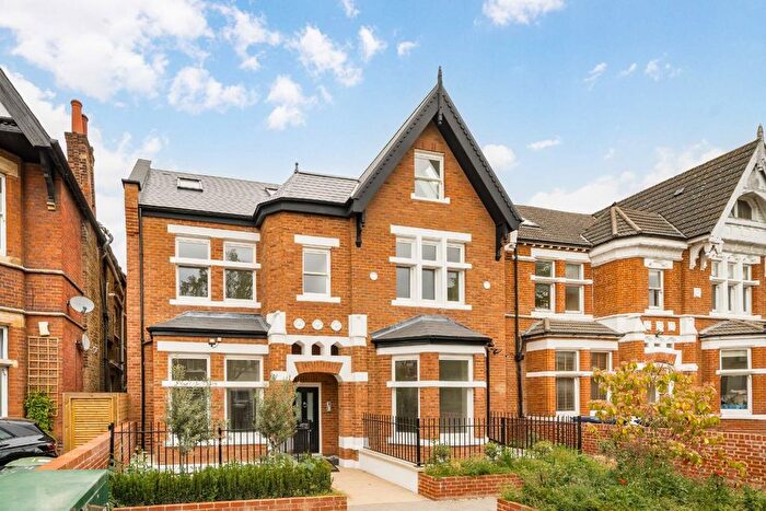 1 Bedroom Flat For Sale In Gordon Road, Ealing, W5