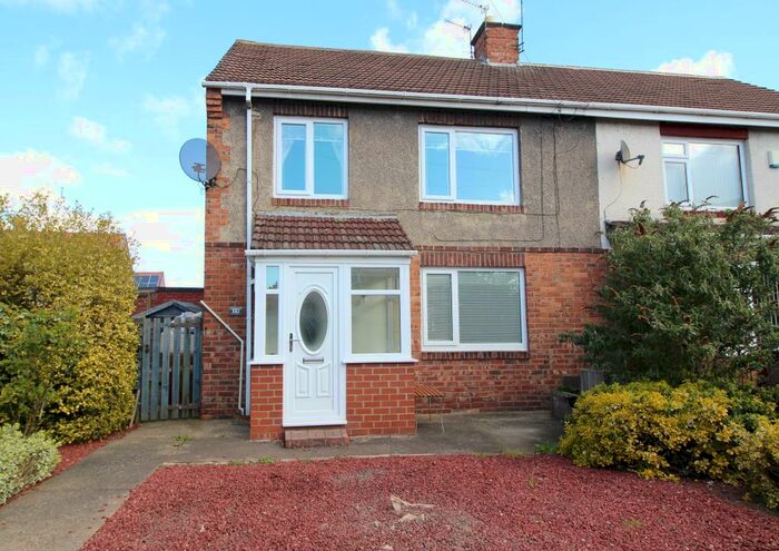 3 Bedroom House To Rent In Glendale Avenue, Washington, NE37