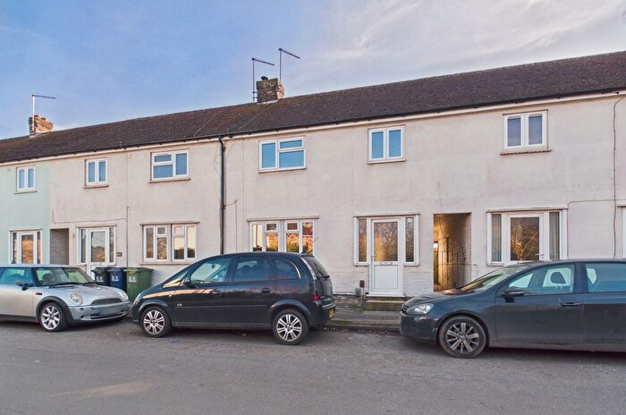 3 Bedroom Terraced House For Sale In Church End, Cambridge, CB1