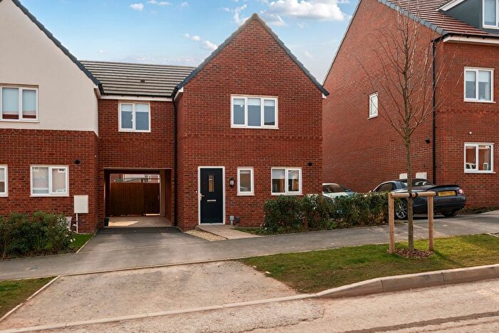 4 Bedroom Detached House To Rent In Harviston Avenue, Gedling, Nottingham, Nottinghamshire, NG4