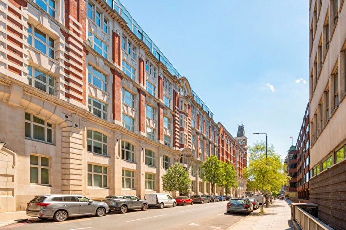 2 Bedroom Flat For Sale In Leman Street, Aldgate, E1