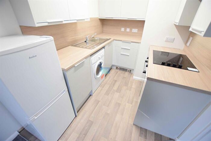 2 Bedroom Apartment To Rent In Apt Grantavon House, Lincoln, LN5