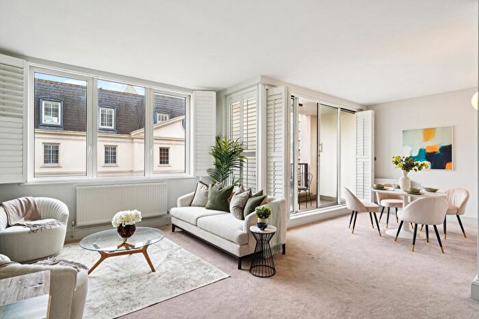 2 Bedroom Flat For Sale In The Quadrangle, Chelsea Harbour, SW10
