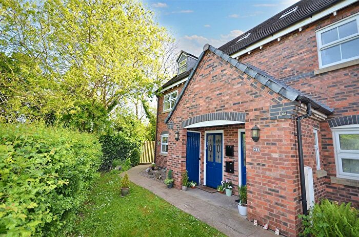 2 Bedroom Flat For Sale In The Crossings, Stone, ST15