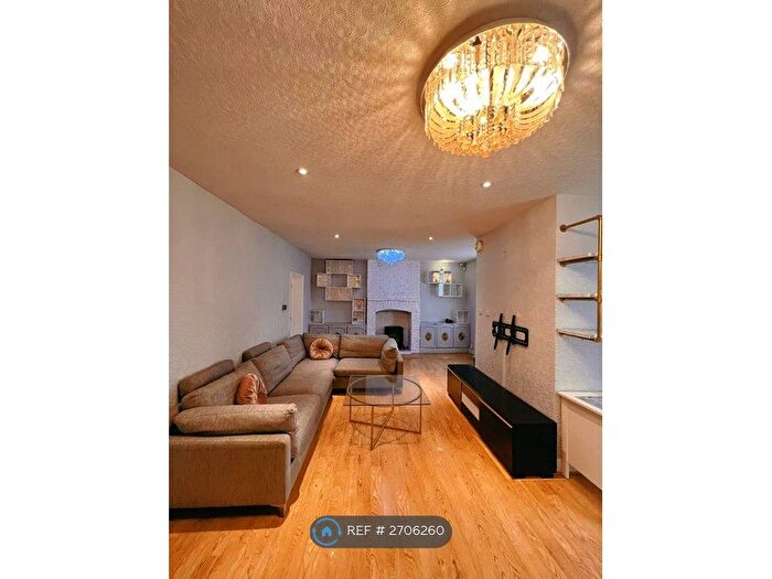 3 Bedroom Terraced House To Rent In Harold Road, Sutton, SM1