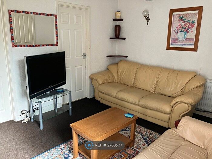 4 Bedroom Semi-Detached House To Rent In Cottage Lane, Ormskirk, L39