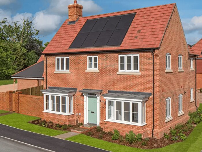 4 Bedroom Detached House For Sale In Knightwood Chase, Station Road, Fordingbridge, SP6