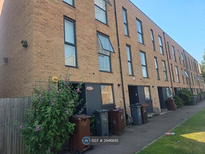 3 Bedroom Terraced House To Rent In Ager Avenue, Dagenham, RM8