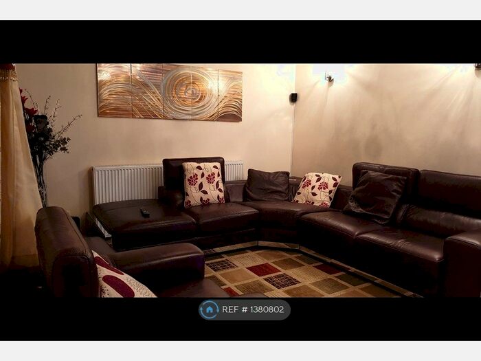 3 Bedroom Terraced House To Rent In Surley Row, Emmer Green, Reading, RG4