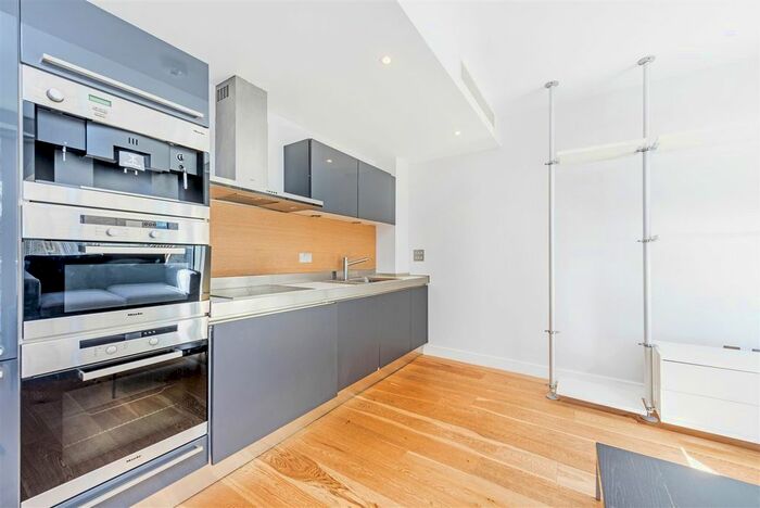 2 Bedroom Flat To Rent In Hirst Court, Grosvenor Waterside, Gatliff Road, London, SW1W