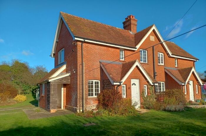 3 Bedroom Semi-Detached House To Rent In East Street, Hambledon, Waterlooville PO7