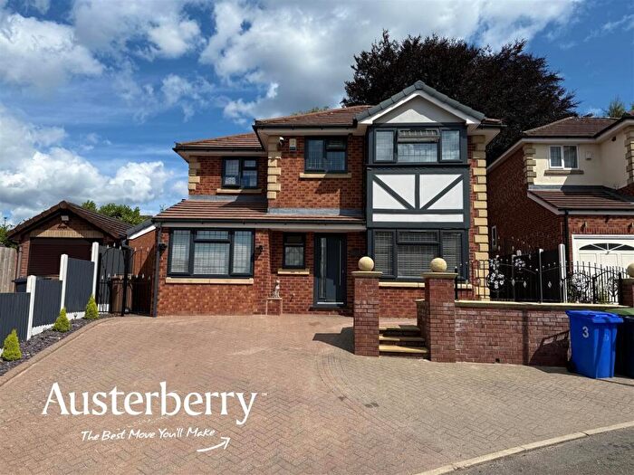 4 Bedroom Detached House To Rent In Highfield Rise, Stoke-On-Trent, ST4