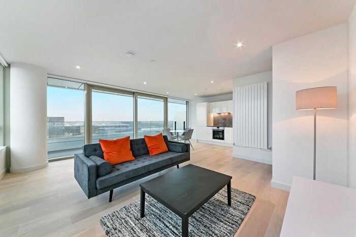 1 Bedroom Flat To Rent In Starboard Way, E16