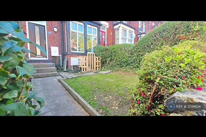 4 Bedroom Terraced House To Rent In Chapel Lane, Leeds, LS6
